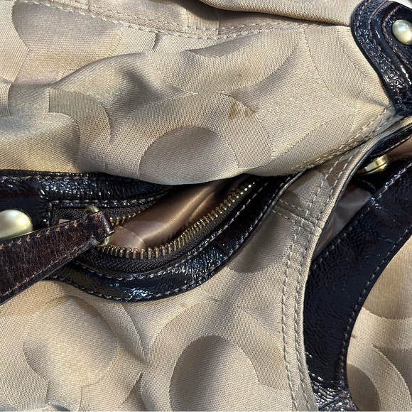 Vintage Coach F0973-14395 Beige and Dark Brown Shoulder Bag - Picture 11 of 16